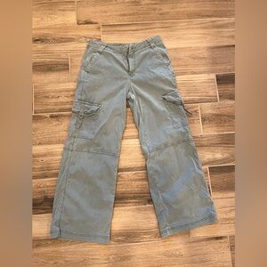 American Eagle Stretch Super High-Waisted Cargo Baggy Wide-Leg Pant